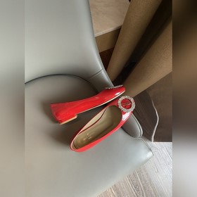 LV2023 Новые туфли Эта модель женских туфель Urban Twist представ