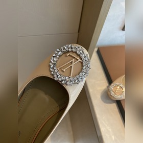 LV2023 Новые туфли Эта модель женских туфель Urban Twist представ