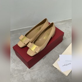Salvatore Ferragamo, квадратный носок, подходит для любой формы с
