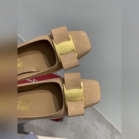 Salvatore Ferragamo, квадратный носок, подходит для любой формы с