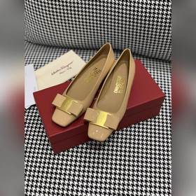 Salvatore Ferragamo, квадратный носок, подходит для любой формы с
