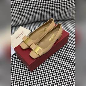 Salvatore Ferragamo, квадратный носок, подходит для любой формы с