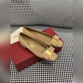 Salvatore Ferragamo, квадратный носок, подходит для любой формы с