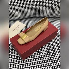 Salvatore Ferragamo, квадратный носок, подходит для любой формы с