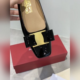 Salvatore Ferragamo, квадратный носок, подходит для любой формы с