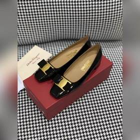 Salvatore Ferragamo, квадратный носок, подходит для любой формы с