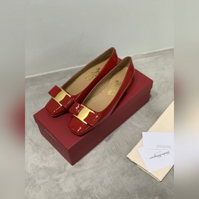 Salvatore Ferragamo, квадратный носок, подходит для любой формы с