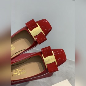 Salvatore Ferragamo, квадратный носок, подходит для любой формы с