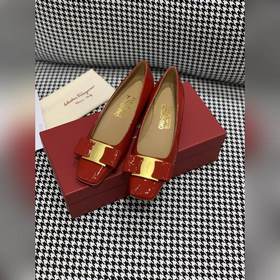 Salvatore Ferragamo, квадратный носок, подходит для любой формы с