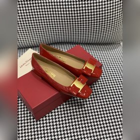 Salvatore Ferragamo, квадратный носок, подходит для любой формы с