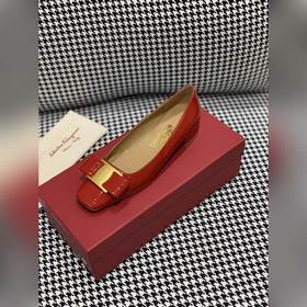 Salvatore Ferragamo, квадратный носок, подходит для любой формы с
