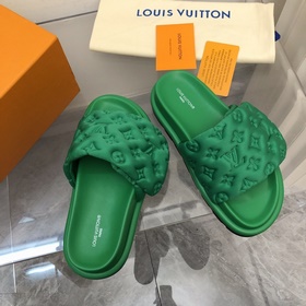 Модель для пар Новейшие рельефные тапочки LV весна-лето Pool Pill