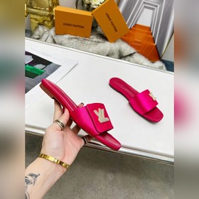 Плоская подошва Louis Vuitton (LV) Новые тапочки, одновременно по