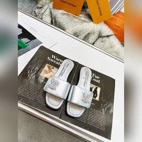 Плоская подошва Louis Vuitton (LV) Новые тапочки, одновременно по
