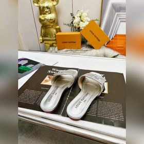 Плоская подошва Louis Vuitton (LV) Новые тапочки, одновременно по