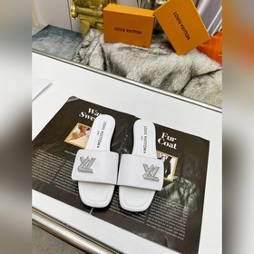 Плоская подошва Louis Vuitton (LV) Новые тапочки, одновременно по