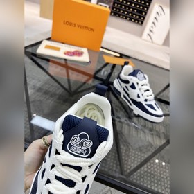 LV Road Street Gods popular sports sneakers are now available in 