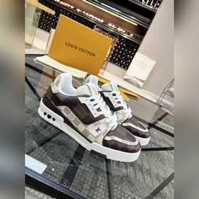 LV Road Street Gods popular sports sneakers are now available in 