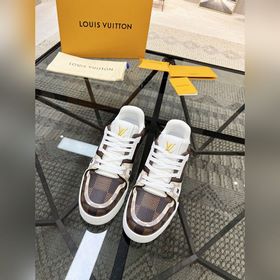 LV Road Street Gods popular sports sneakers are now available in 