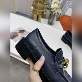 LV Louis Vuitton новые лодочки с кожаной цепочкой, материал： кожа
