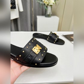 LOUIS VUITTON Луи Виттон 2023 новая весенняя коллекция. Эти плоск