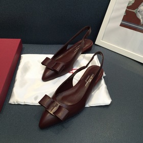 Salvatore Ferragamo Viva 2.0 Туфли на каблуке с открытым носком и