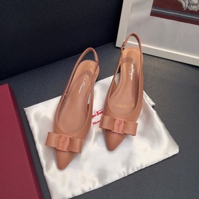 Salvatore Ferragamo Viva 2.0 Туфли на каблуке с открытым носком и
