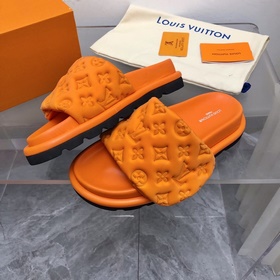 Модель для пар Новейшие рельефные тапочки LV весна-лето Pool Pill
