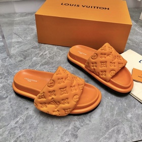 Модель для пар Новейшие рельефные тапочки LV весна-лето Pool Pill