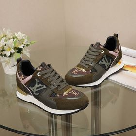 Синхронизированные кроссовки для пар от Louis Vuitton, модель Run