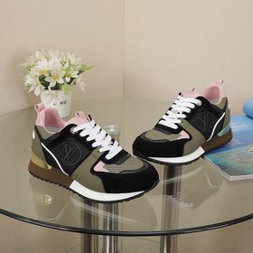 Синхронизированные кроссовки для пар от Louis Vuitton, модель Run