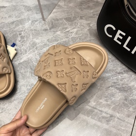Модель для пар Новейшие рельефные тапочки LV весна-лето Pool Pill