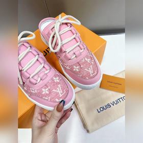 Louis Vuitton (Луи Виттен/LV) – новейшая модель, синхронная прода