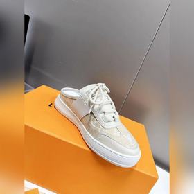 Louis Vuitton (Луи Виттен/LV) – новейшая модель, синхронная прода