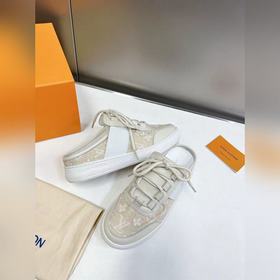 Louis Vuitton (Луи Виттен/LV) – новейшая модель, синхронная прода