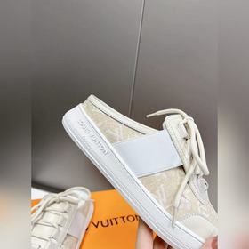 Louis Vuitton (Луи Виттен/LV) – новейшая модель, синхронная прода