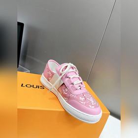 Louis Vuitton (Луи Виттен/LV) – новейшая модель, синхронная прода