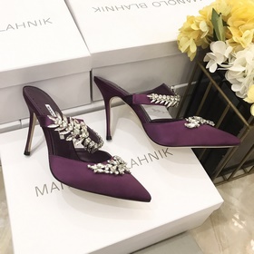MANOLO BLAHNIK 9 см каблук LURUM» туфли-муле из шелкового атласа 
