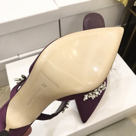 MANOLO BLAHNIK 9 см каблук LURUM» туфли-муле из шелкового атласа 