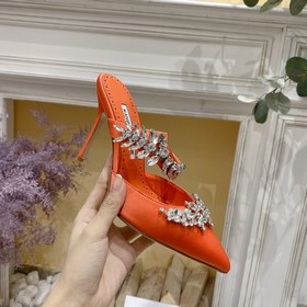 MANOLO BLAHNIK 9-сантиметровые туфли на высоком каблуке LURUM из 