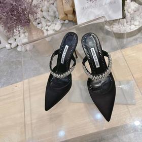 MANOLO BLAHNIK 9 см каблук LUTARA» туфли-муле из шелка с кристалл