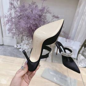 MANOLO BLAHNIK 9 см каблук LUTARA» туфли-муле из шелка с кристалл