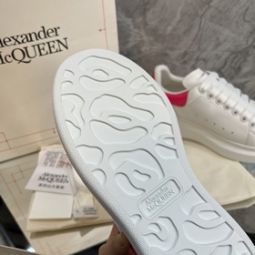 Одновременная продажа в магазинах McQueen Модные универсальные б