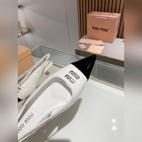 Новейшая модель 2023 MIUIMIUI весна-лето с маленькой круглой пряж