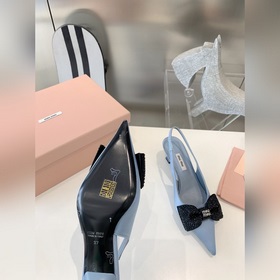 Покупка по доверенности MIUMIU 2023 весна-лето, новейшая коллекци