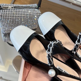 MiuMiu лакированные туфли на каблуке с задним ремешком «Белый» Ма