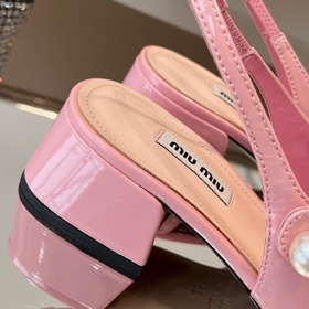 MiuMiu лакированные туфли на каблуке с задним ремешком «Белый» Ма