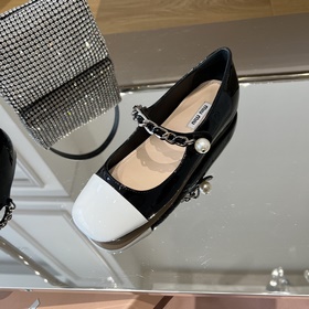 MiuMiu лакированные балетки на плоской подошве | Высочайшее качес