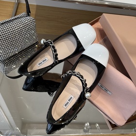 MiuMiu лакированные балетки на плоской подошве | Высочайшее качес