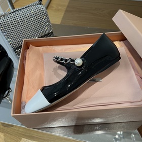 MiuMiu лакированные балетки на плоской подошве | Высочайшее качес